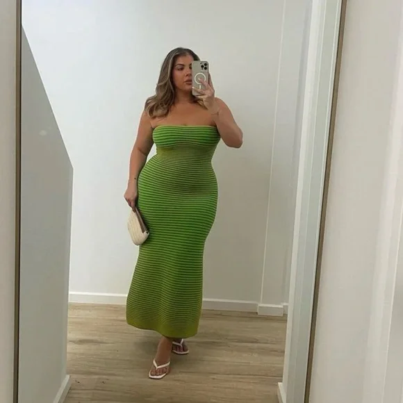 The Wolf Gang Viral ‘Sunmor’ Lime Knit Maxi Dress - Picture 15 of 15